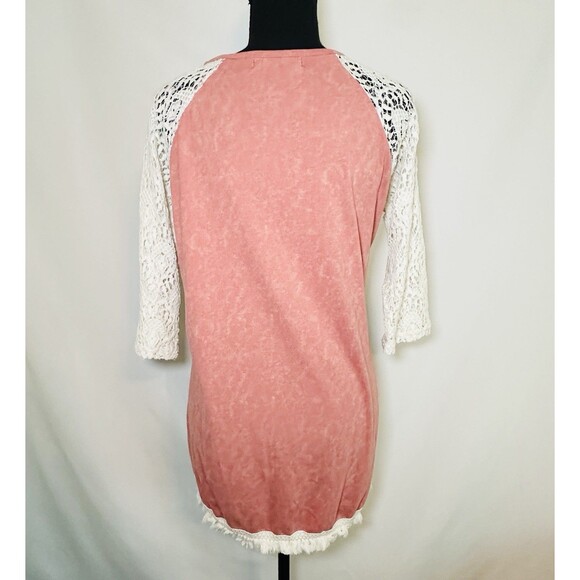 Southern Grace Walk By Faith Cowboy Boot Coral Pink Crochet Shirt Women's SMALL - Picture 4 of 13